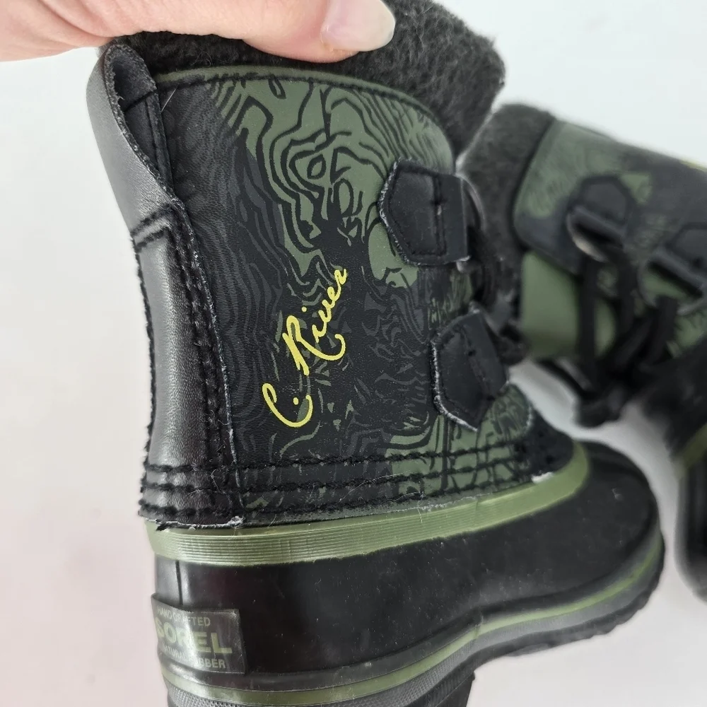 Sorel kids infants green black Winter Boots size 7